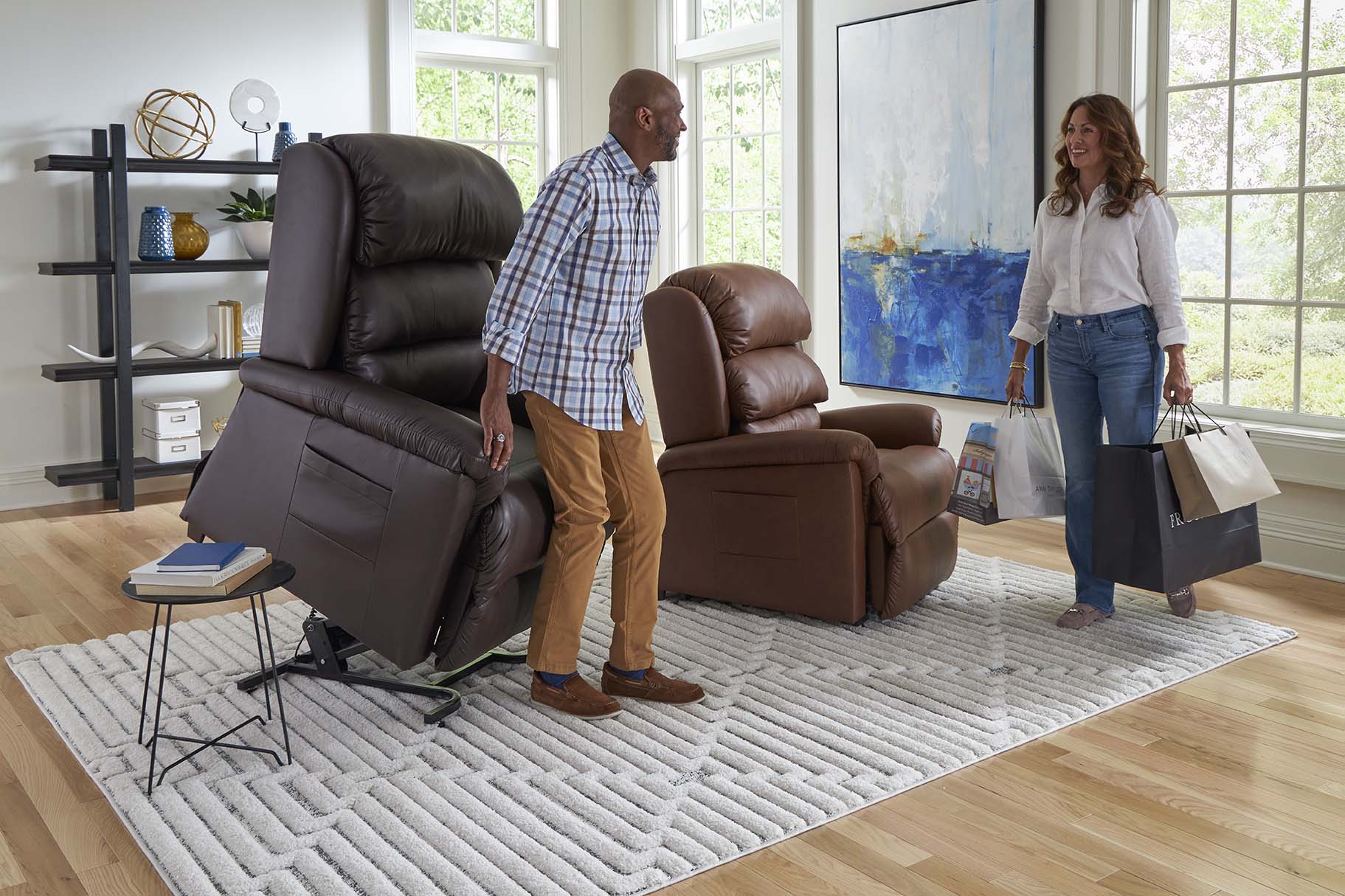 LIFESTYLE - PR766M_Bridle_PR766L_Coffe Bean_Wife Returns from Shopping Alternate